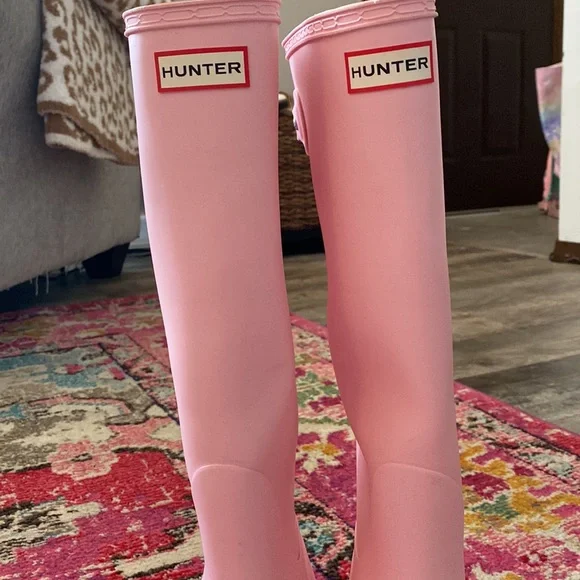 COPY - Light pink hunter boots gently used - Picture 2 of 8